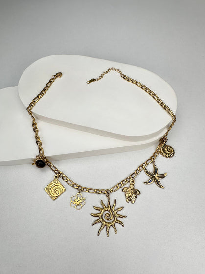 Güneş Sembollü Charm Kolye