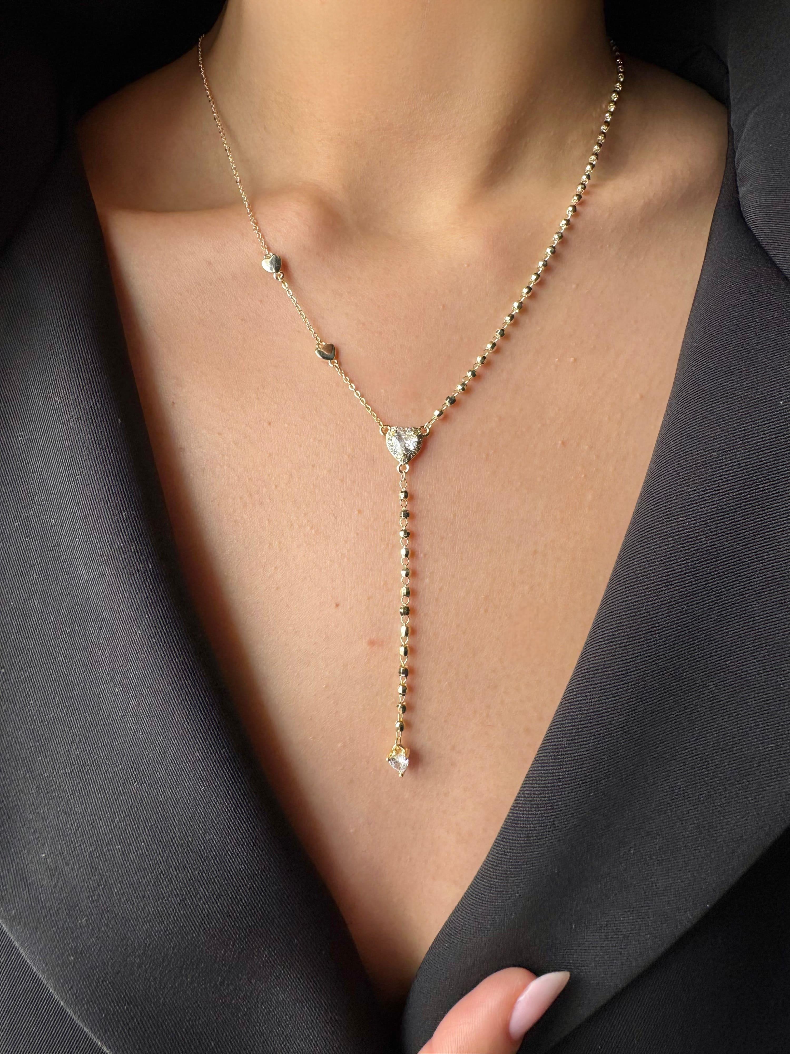 Kalp Detaylı Gold Dekolte Kolye