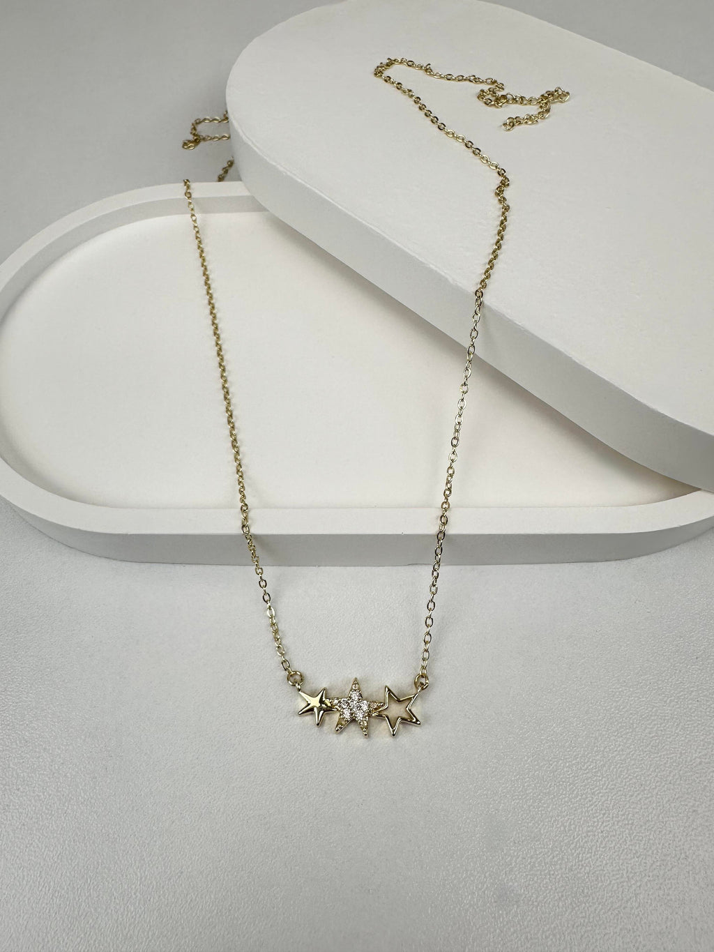 Yıldız Desen Taşlı Kolye