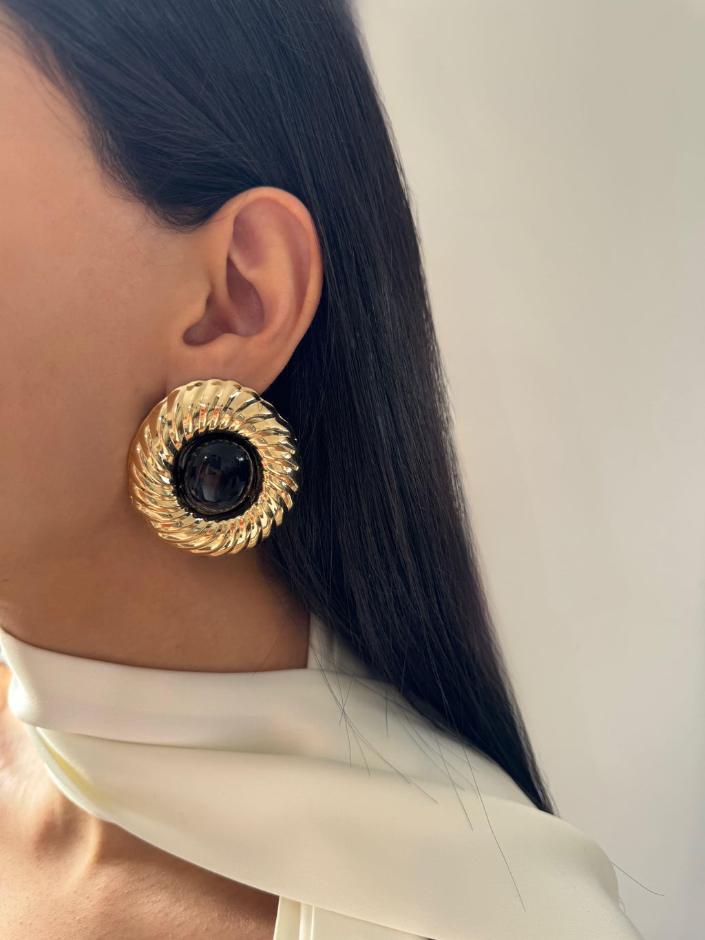 Mng Siyah Tasarım Küpe