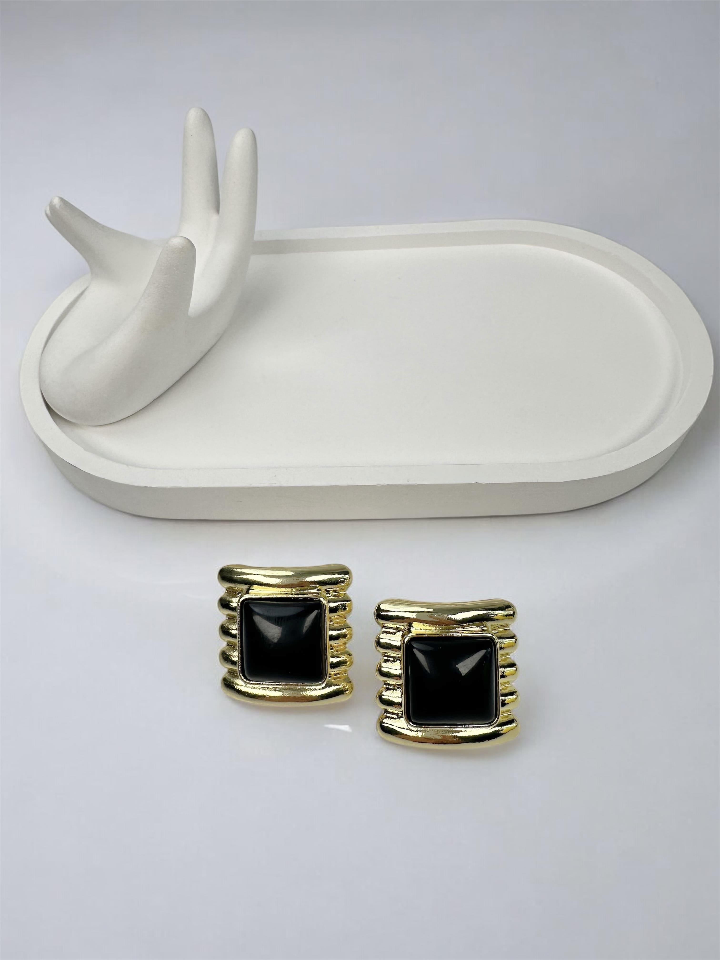 Mng Tırtıklı Siyah Gold Küpe