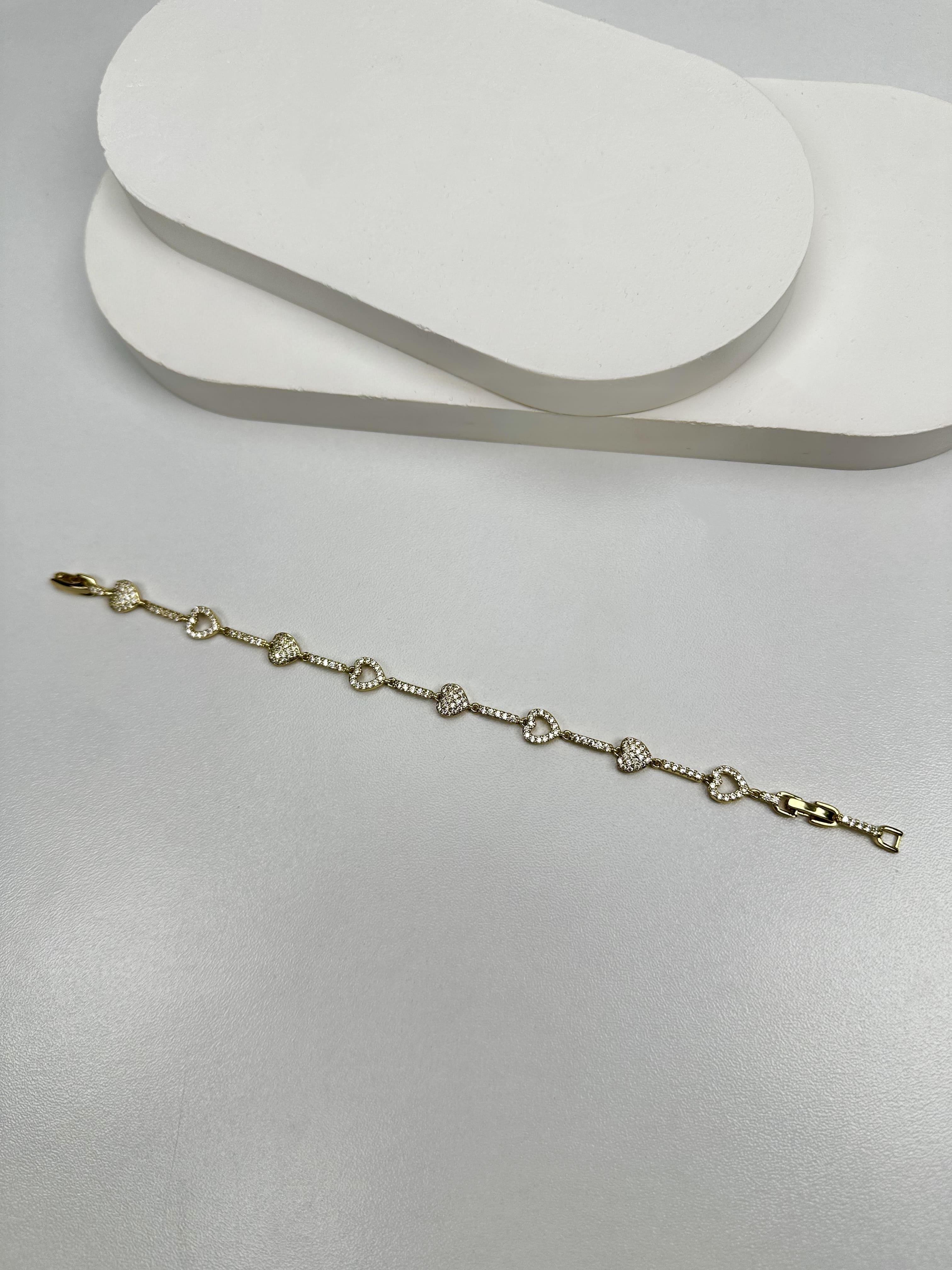 Özel Seri Kalpli Taş Tasarım Bileklik