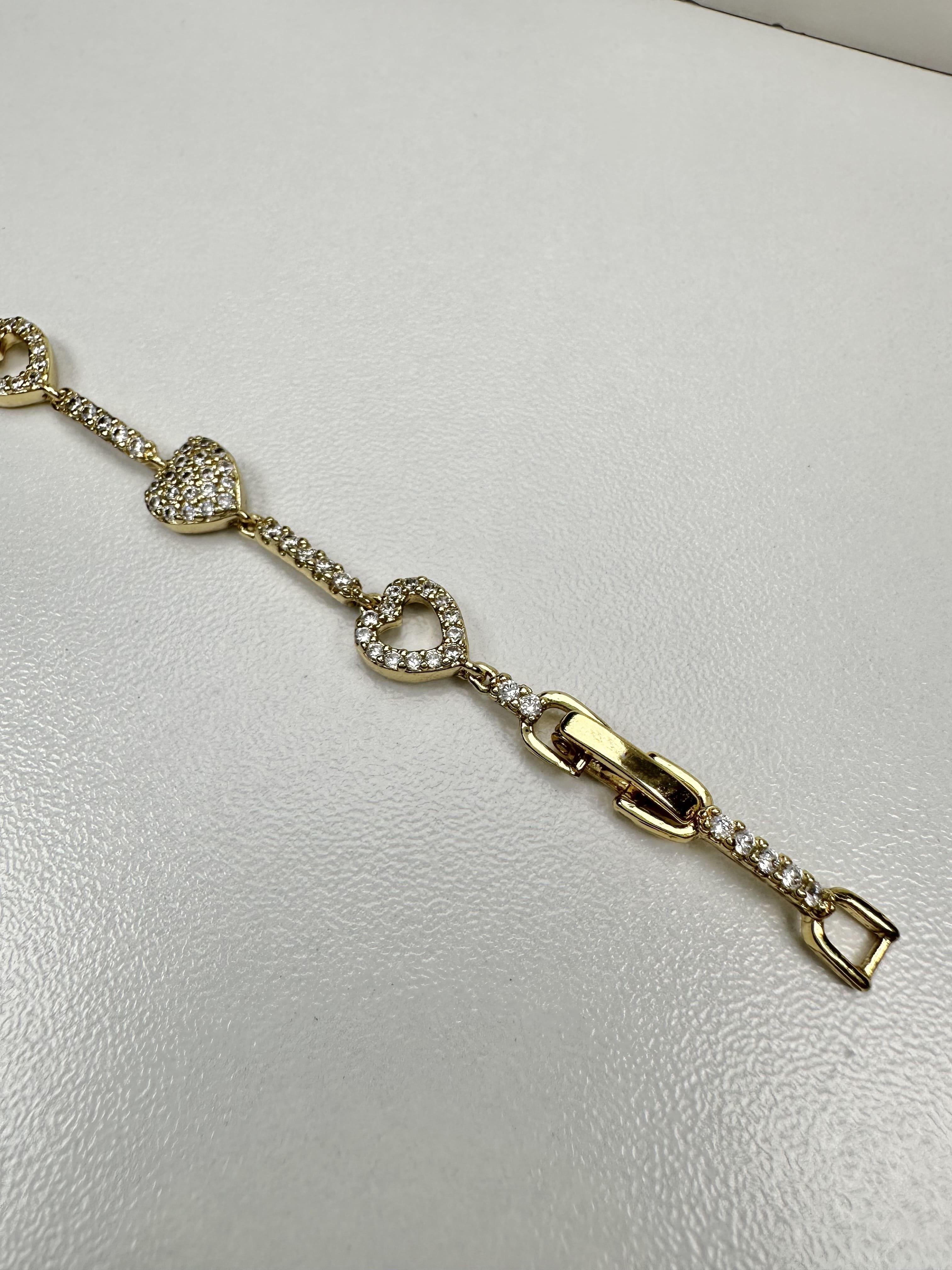 Özel Seri Kalpli Taş Tasarım Bileklik