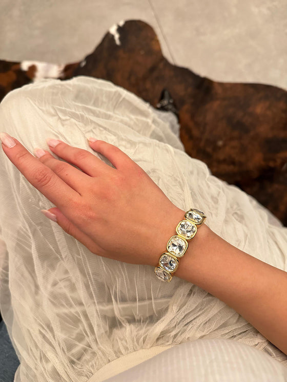 Özel Seri Taşlı Gold Bileklik