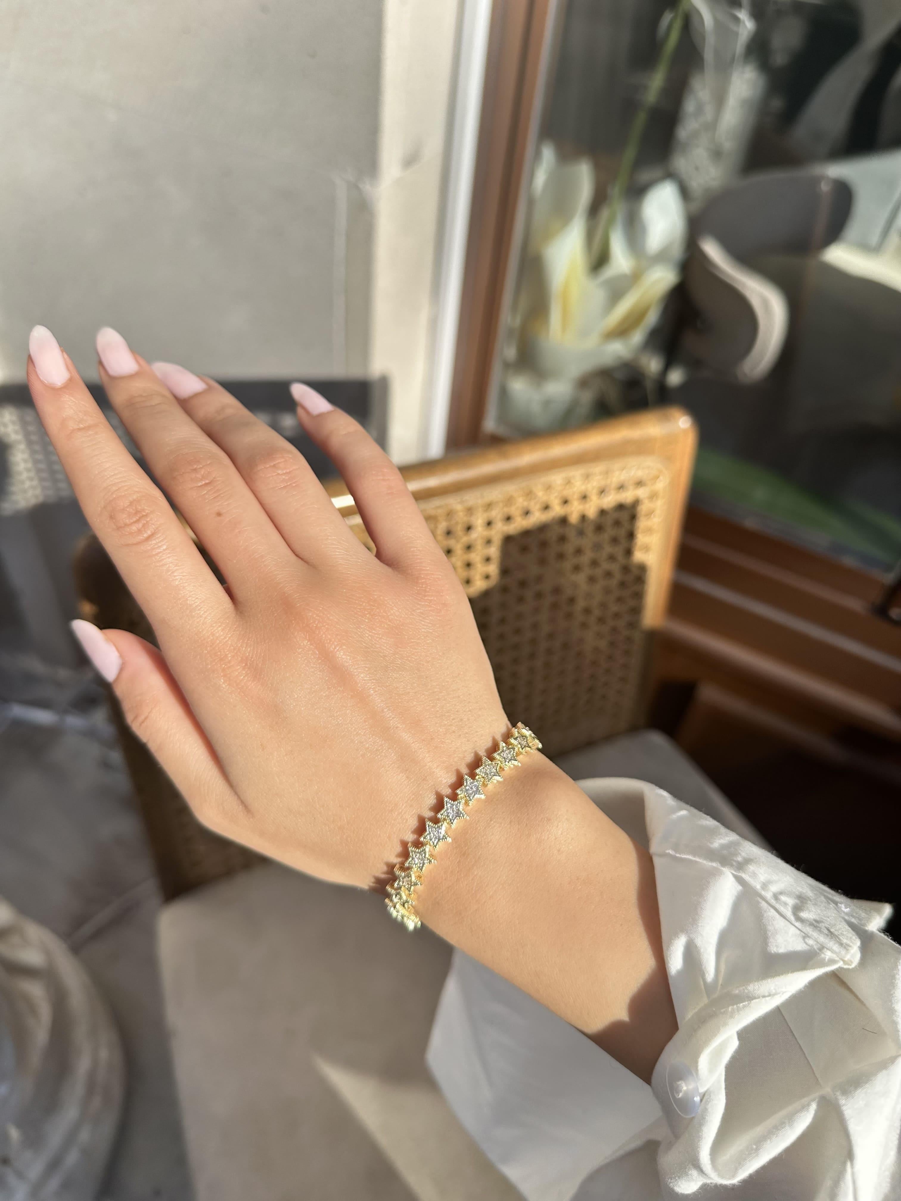 Özel Seri Yıldız Tasarımlı Gold Bileklik