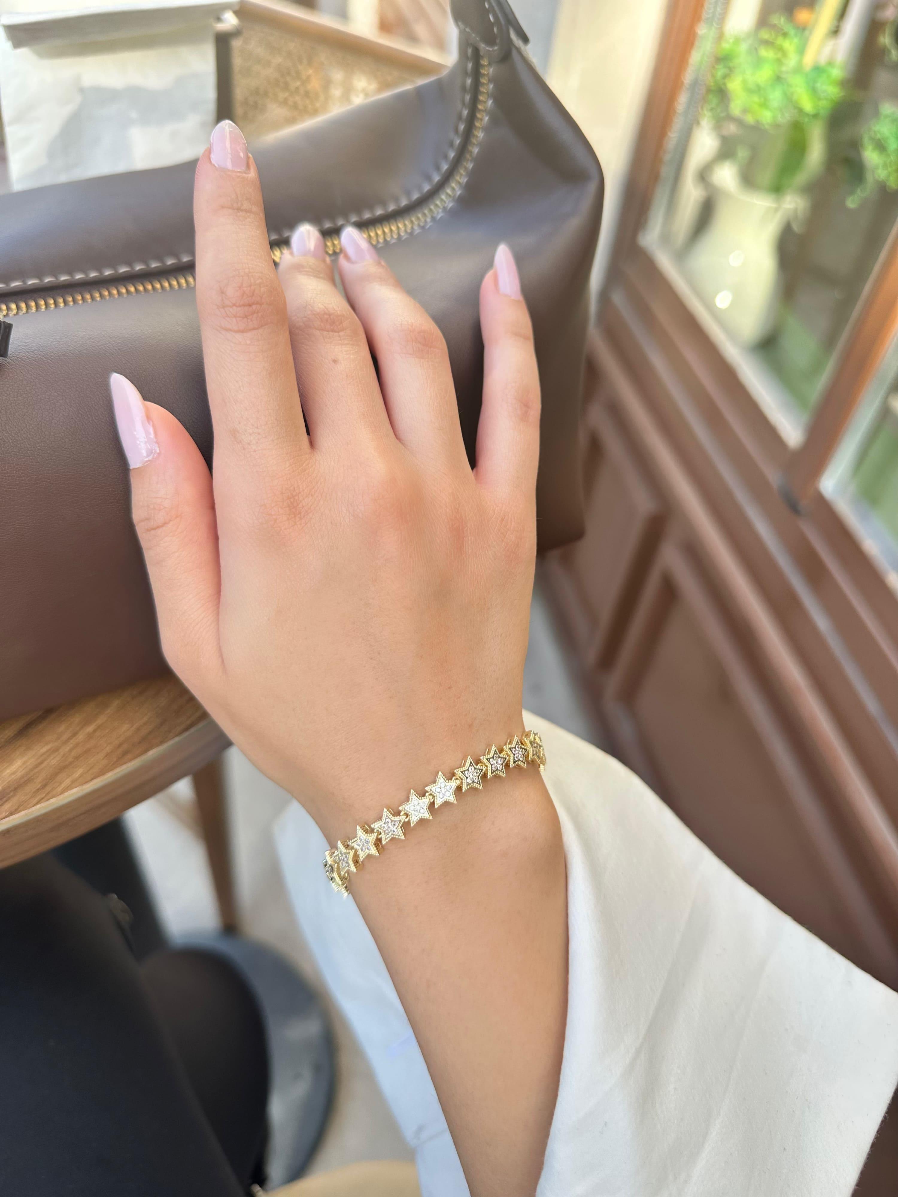Özel Seri Yıldız Tasarımlı Gold Bileklik