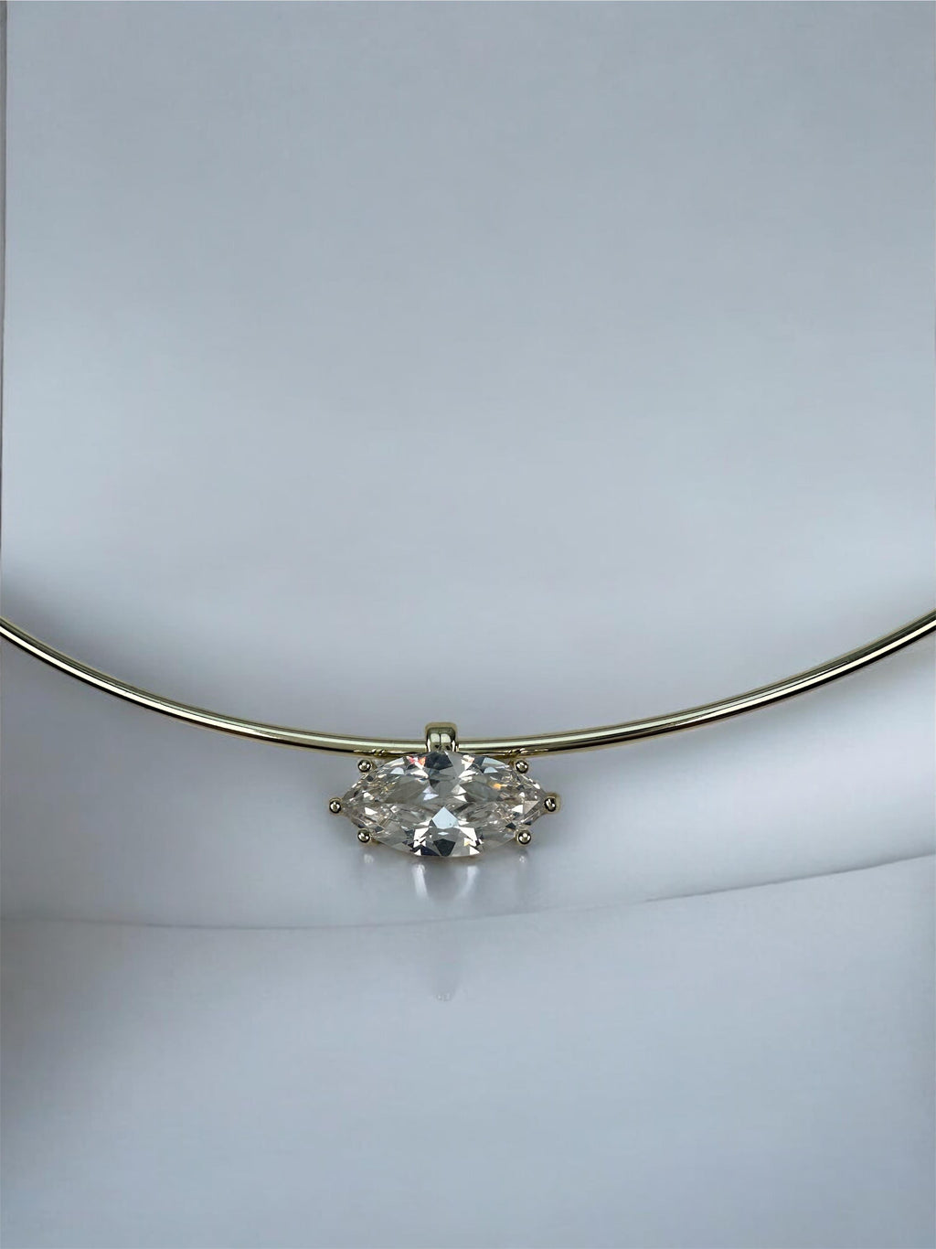 Pırlanta Görünümlü Choker Gold Kolye