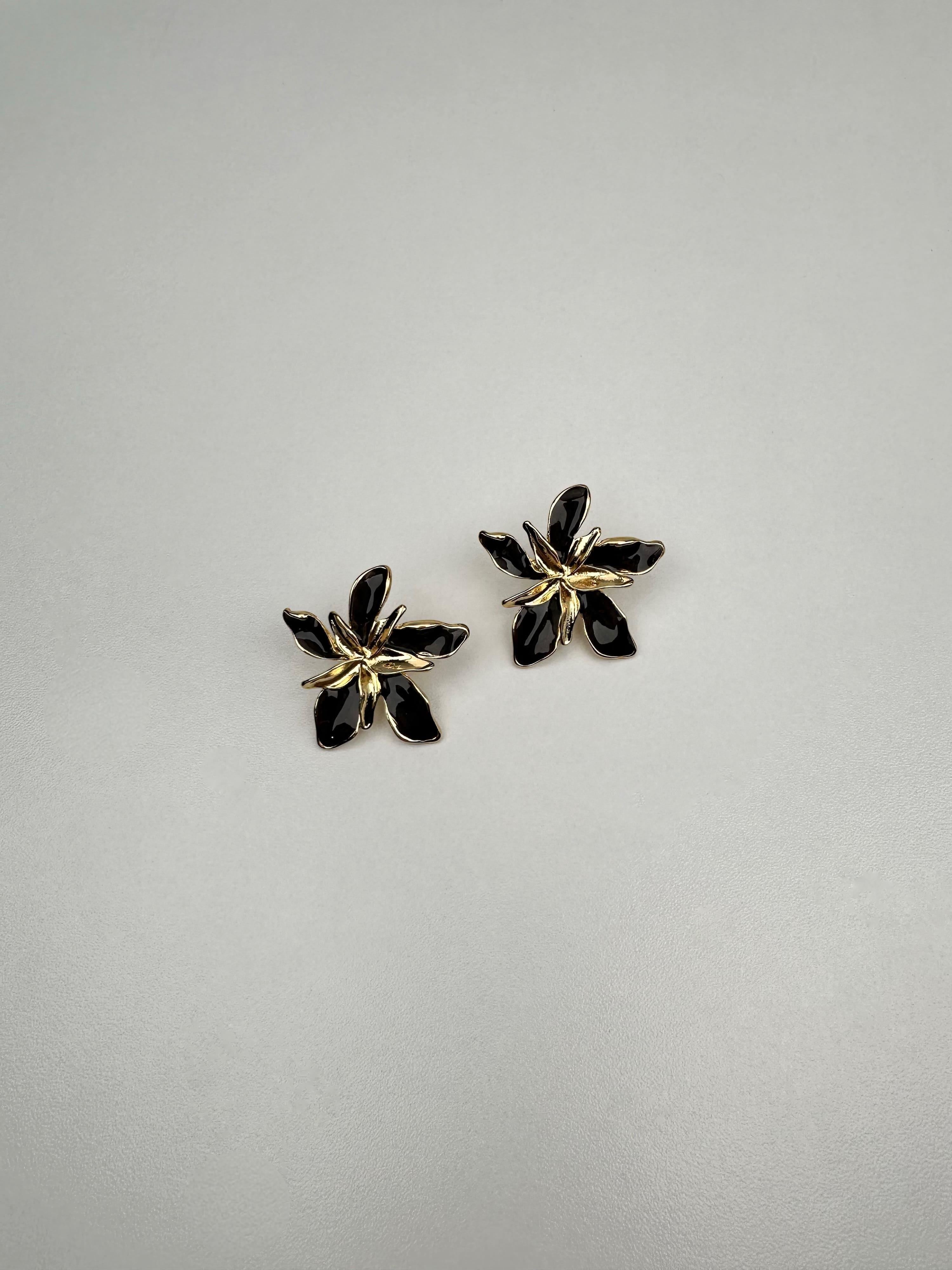 Siyah Gold Çiçek Tasarım Küpe