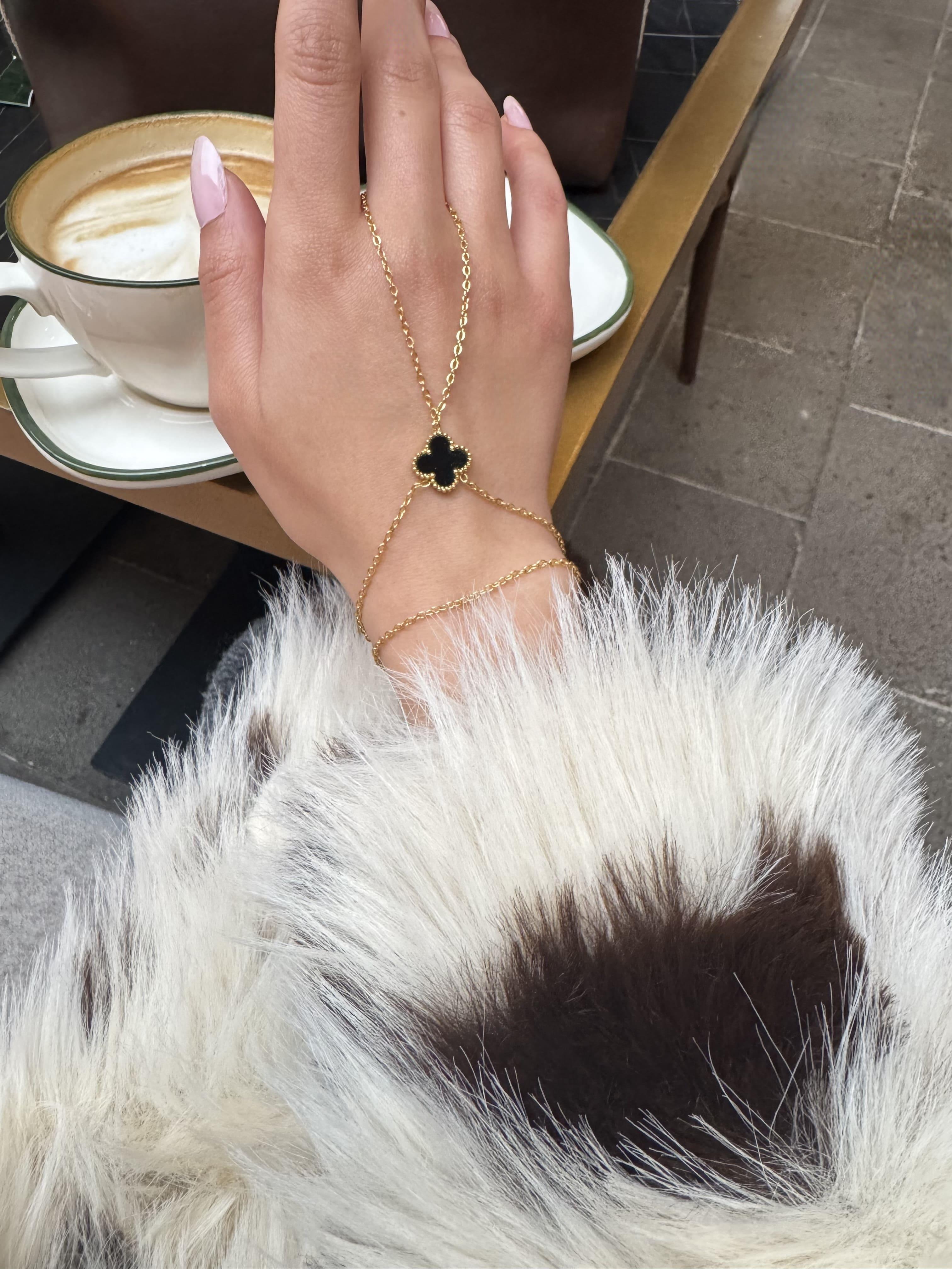 Siyah Yonca Şahmeran