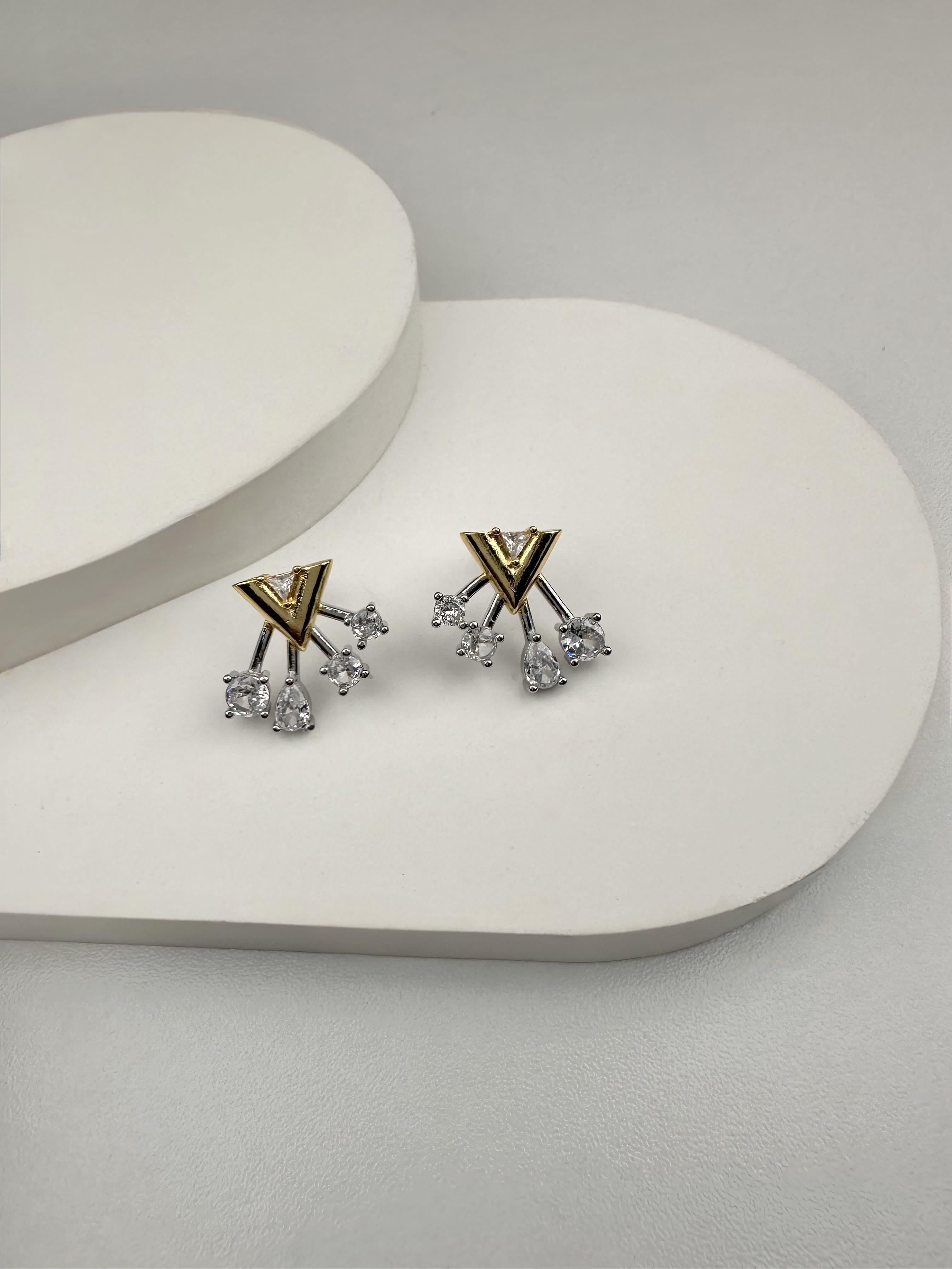 Üçgen Taşlı Tasarım Küpe