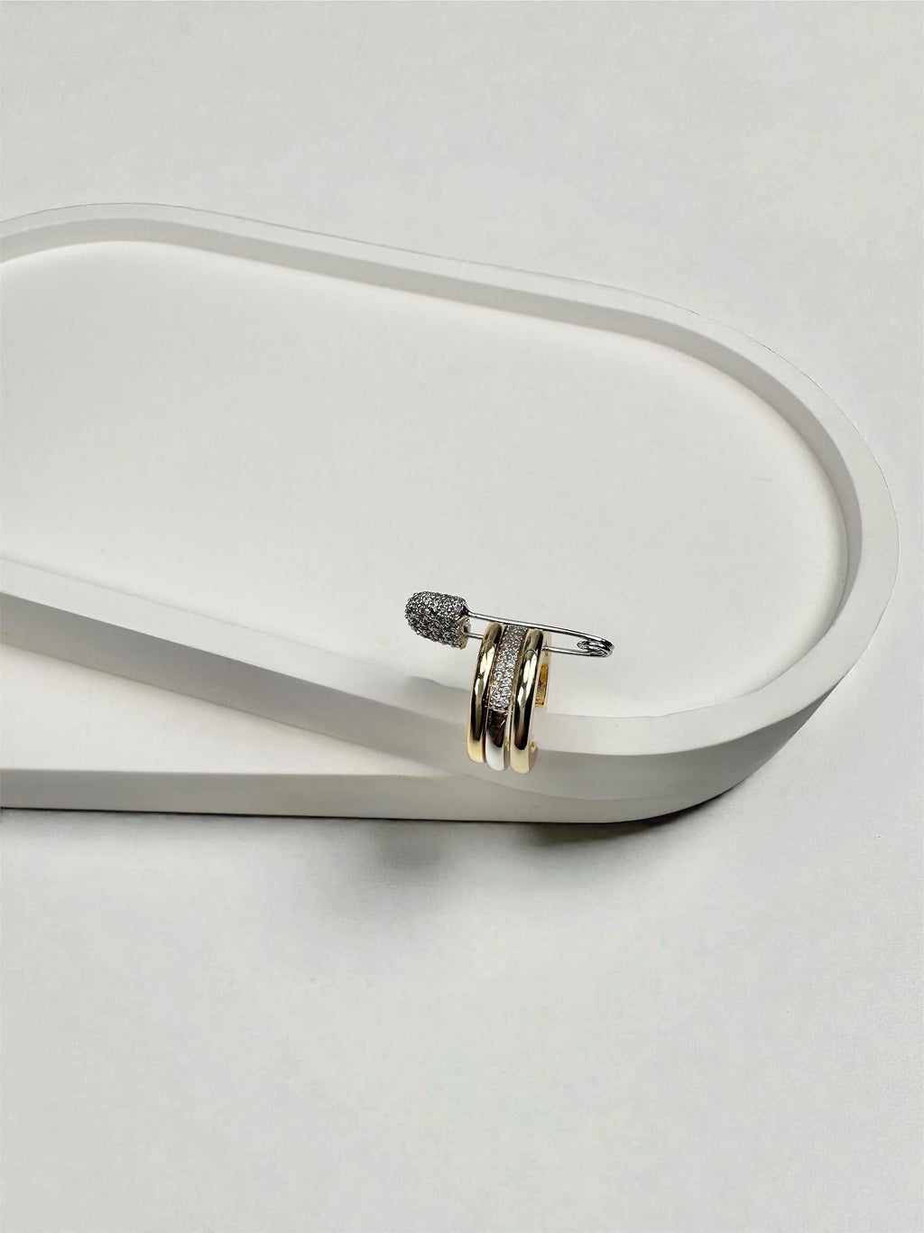 Üçlü Gümüş Çengel Tasarım Kıkırdak Küpe