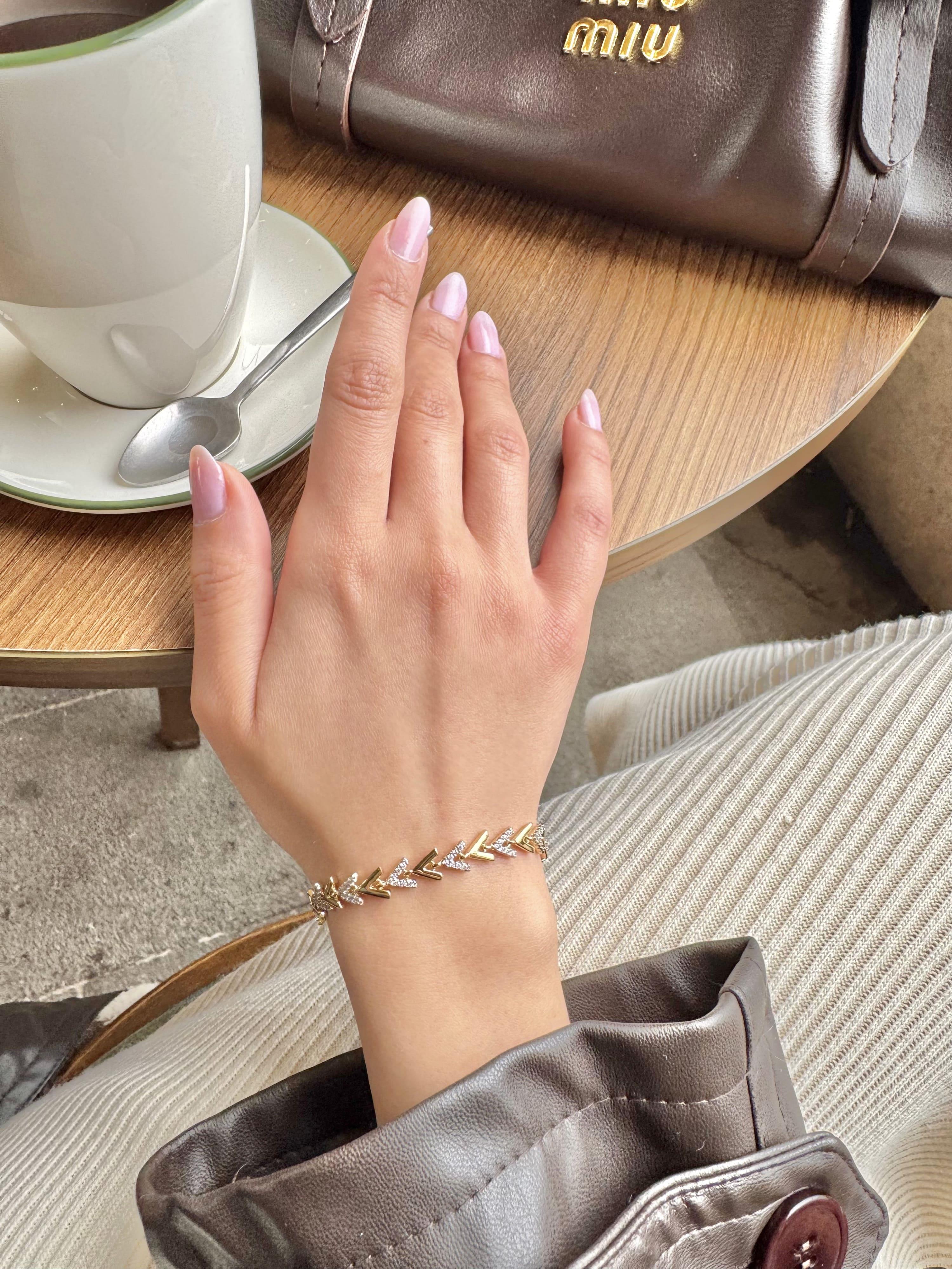 Xuping Ok Desenli Bileklik