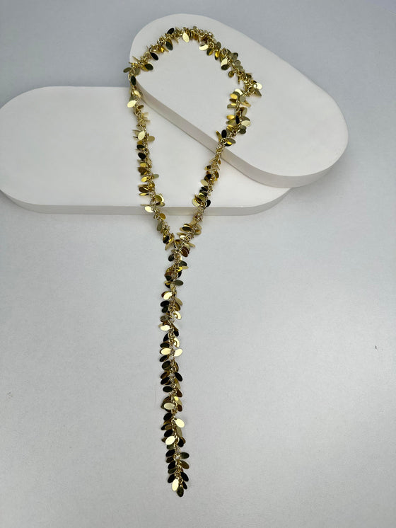 Yaprak Püsküllü Gold Dekolte Kolye