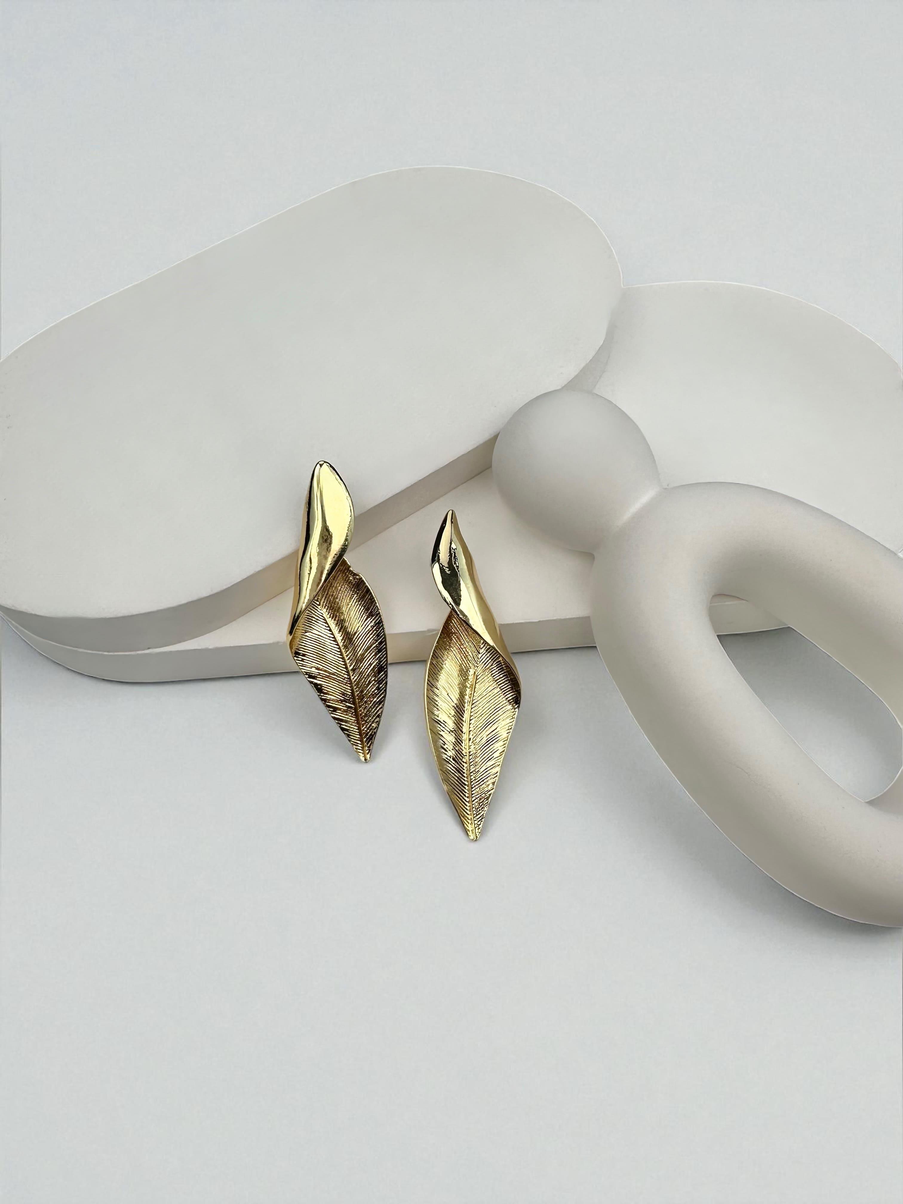 Yaprak Tasarım Sarmal Gold Küpe