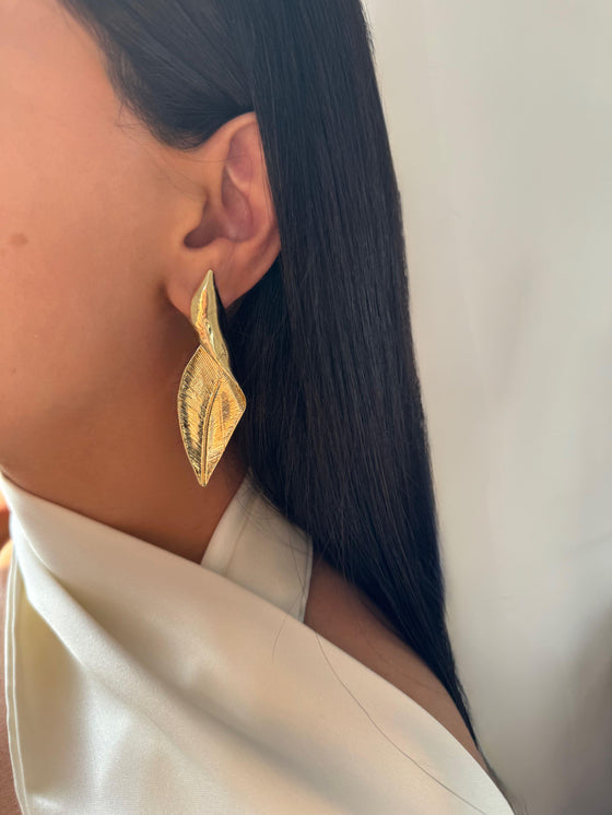 Yaprak Tasarım Sarmal Gold Küpe