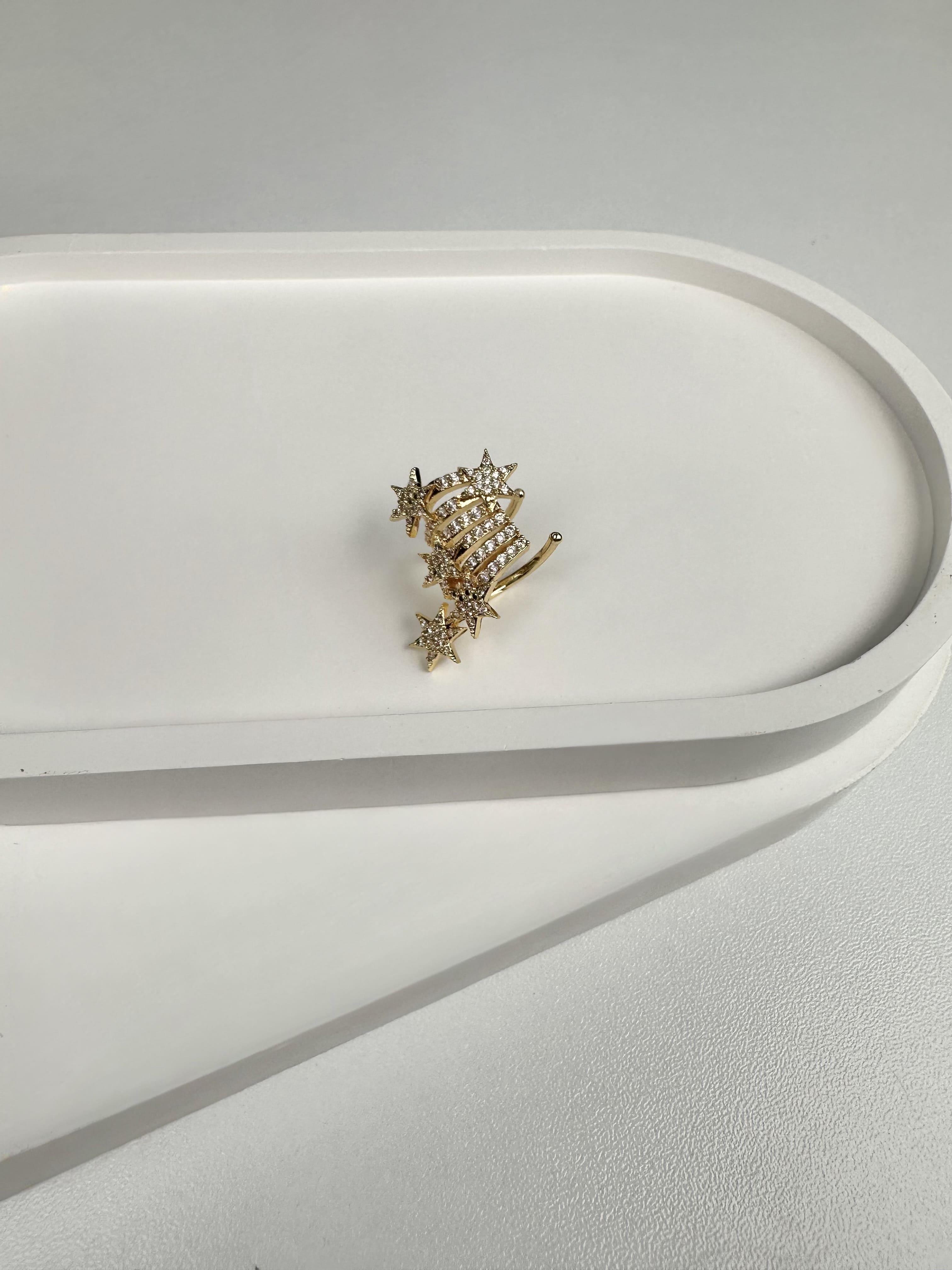 Yıldızlı Gold Tasarım Kıkırdak Küpe