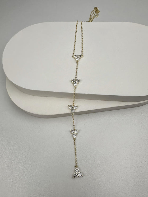 Yonca Taşlı Gold Dekolte Kolye