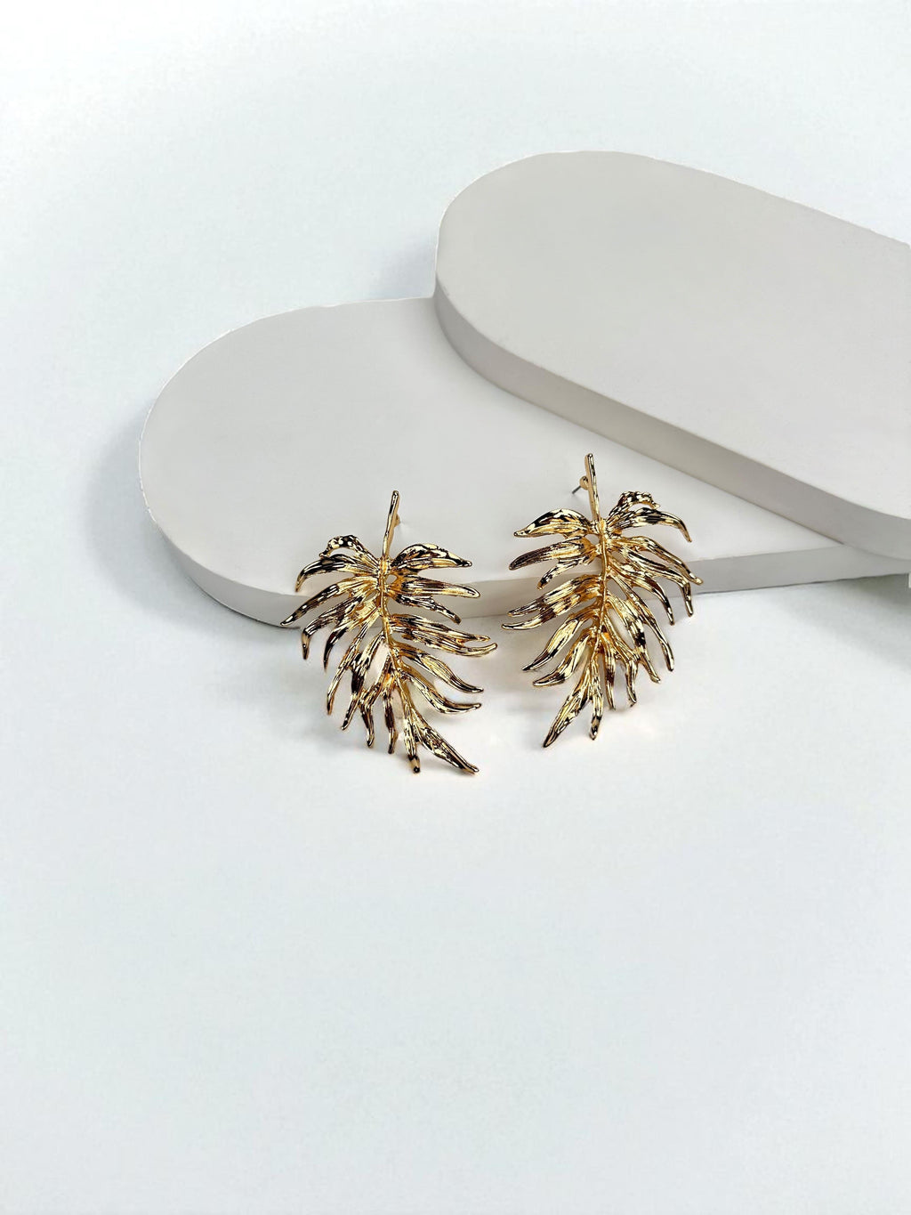 ZR Model Yaprak Tasarımlı Gold Küpe